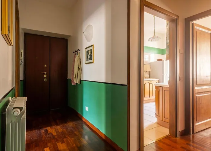 Apartment Trasteverehome - The Magic Of San Peter In The Heart Of